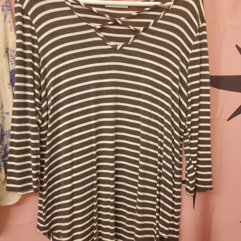 Stripped oversized shirt
